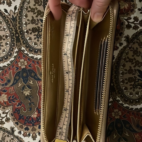 Kate Spade Wristlet, Gold! - Picture 6 of 6